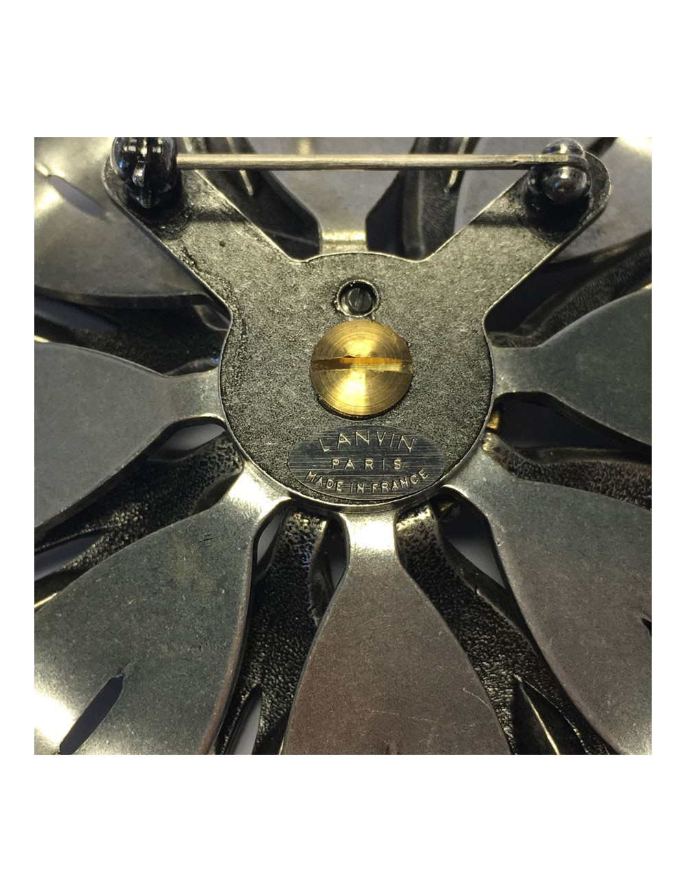 Large brooch marguerite LANVIN silver metal and rhinestones