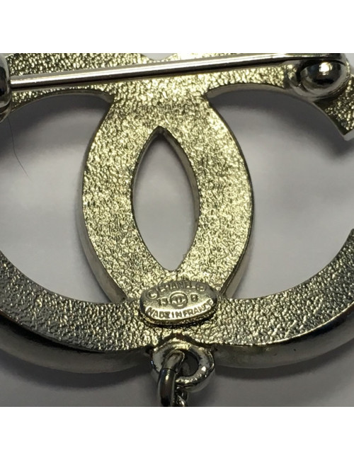 PIN CHANEL CC in rhinestone and Pearl Pearl