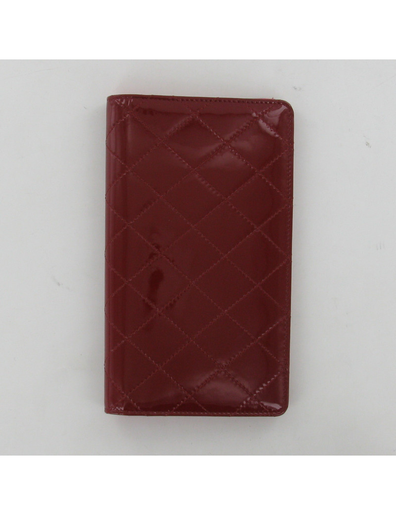 Portefeuille cuir verni bordeaux CHANEL