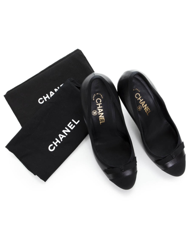 Escarpins CHANEL T38,5 cuir noir