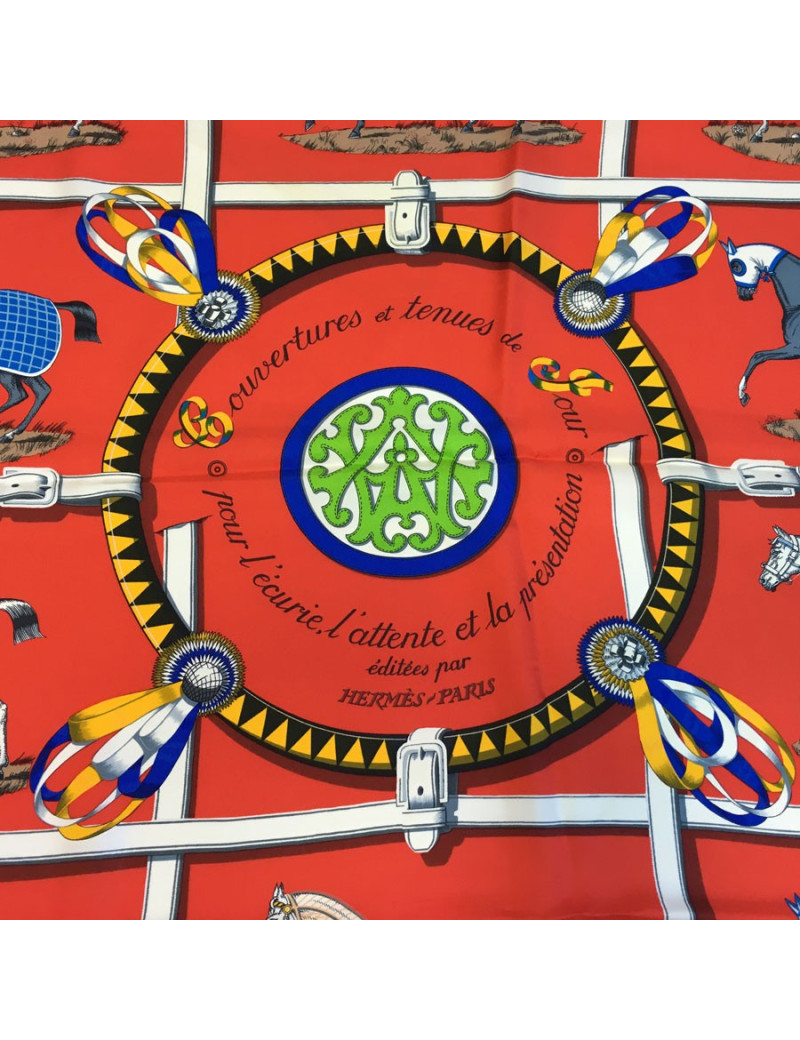 Carré HERMES "Couvertures et tenues de jour pour l'écurie, l'attente et la présentation." en soie rouge