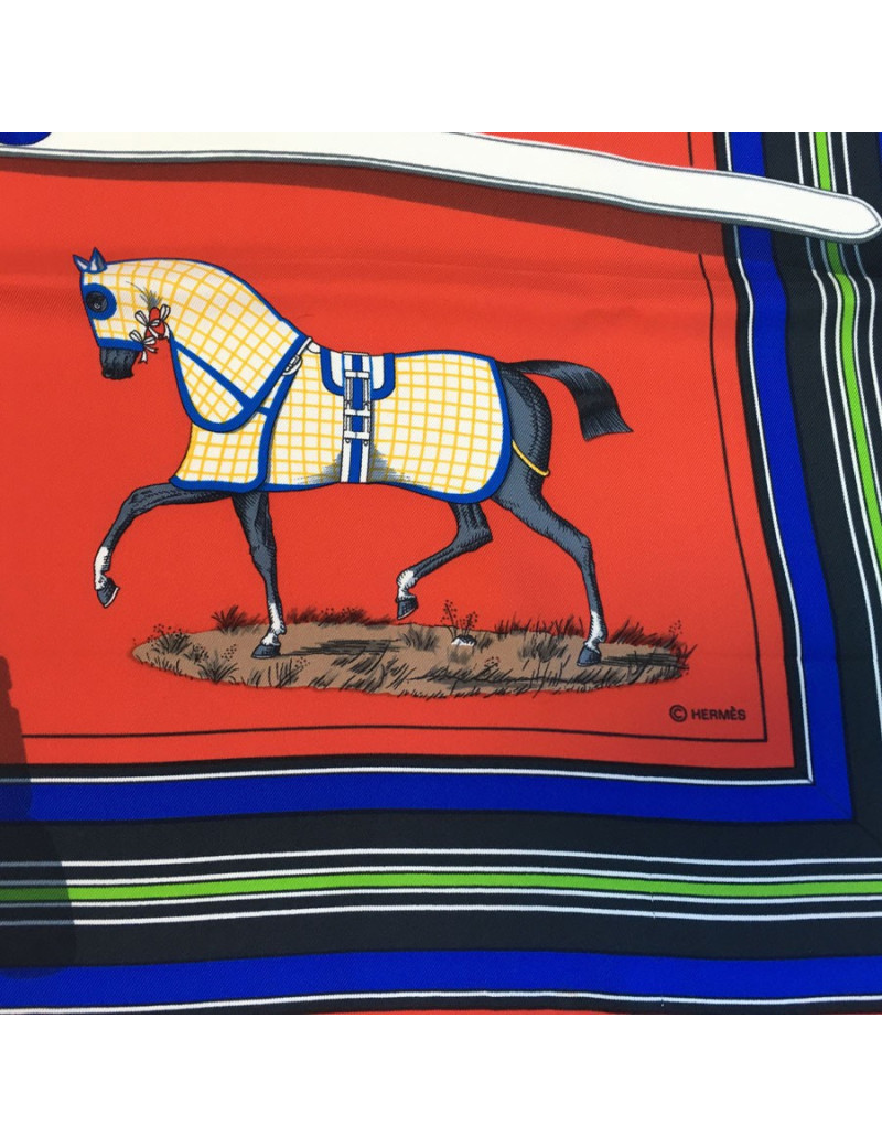 Carré HERMES "Couvertures et tenues de jour pour l'écurie, l'attente et la présentation." en soie rouge
