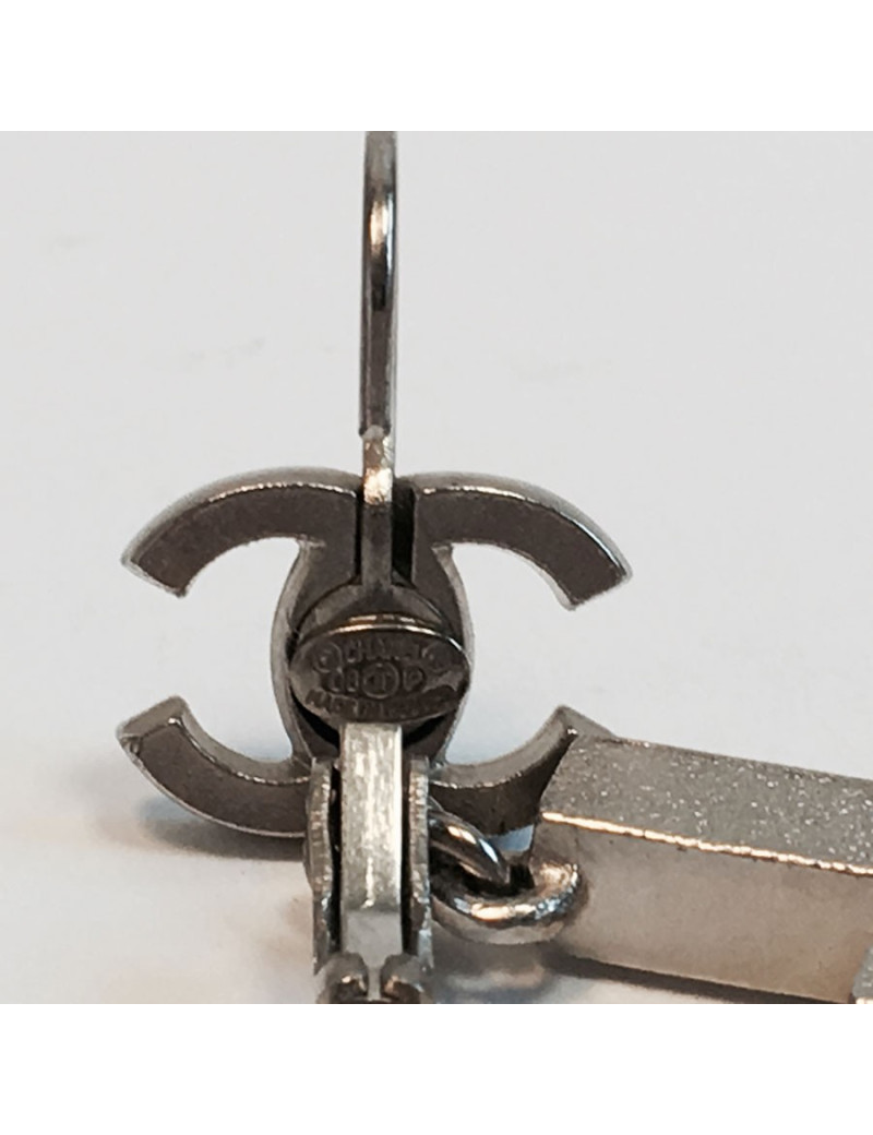 Pending nails "Love Coco" CHANEL rhinestone earrings