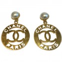 Big earrings clips CHANEL Golden and a half Pearl Pearl