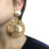 Big earrings clips CHANEL Golden and a half Pearl Pearl