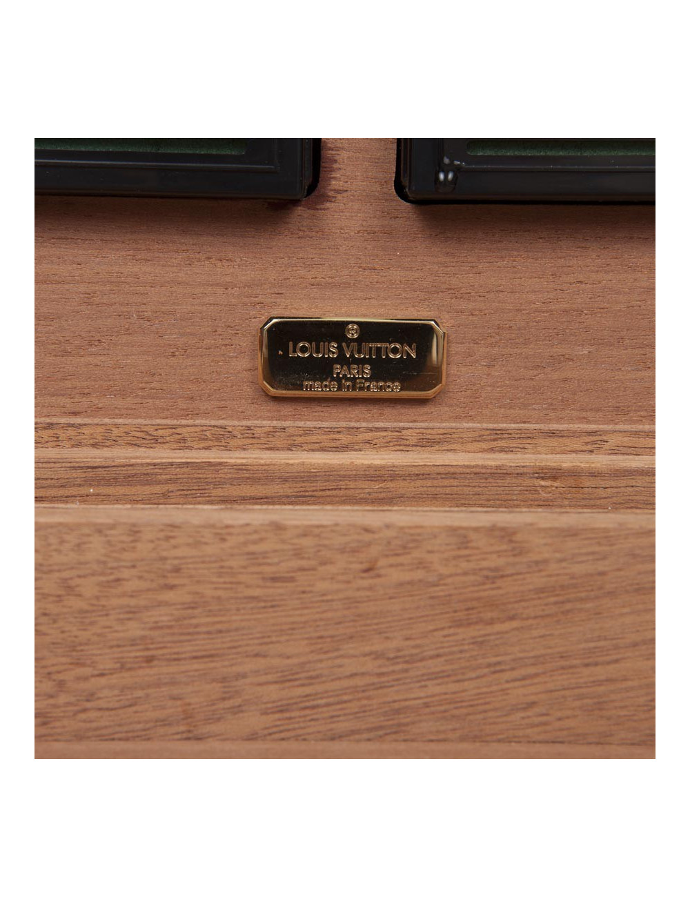 LOUIS VUITTON cigar case in mahogany finish wood ebony