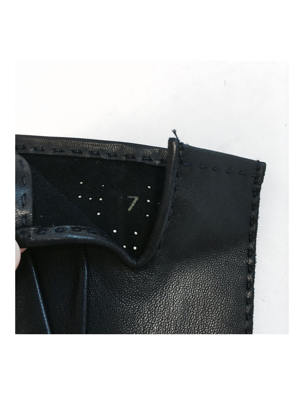 HERMES gloves in dark blue perforated leather size 7