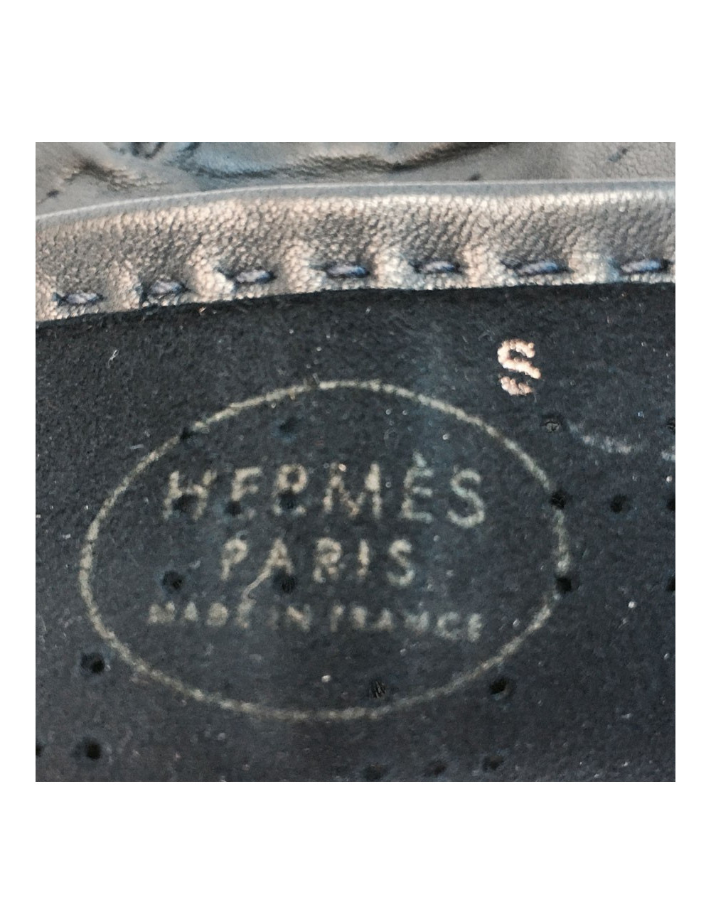 HERMES gloves in dark blue perforated leather size 7
