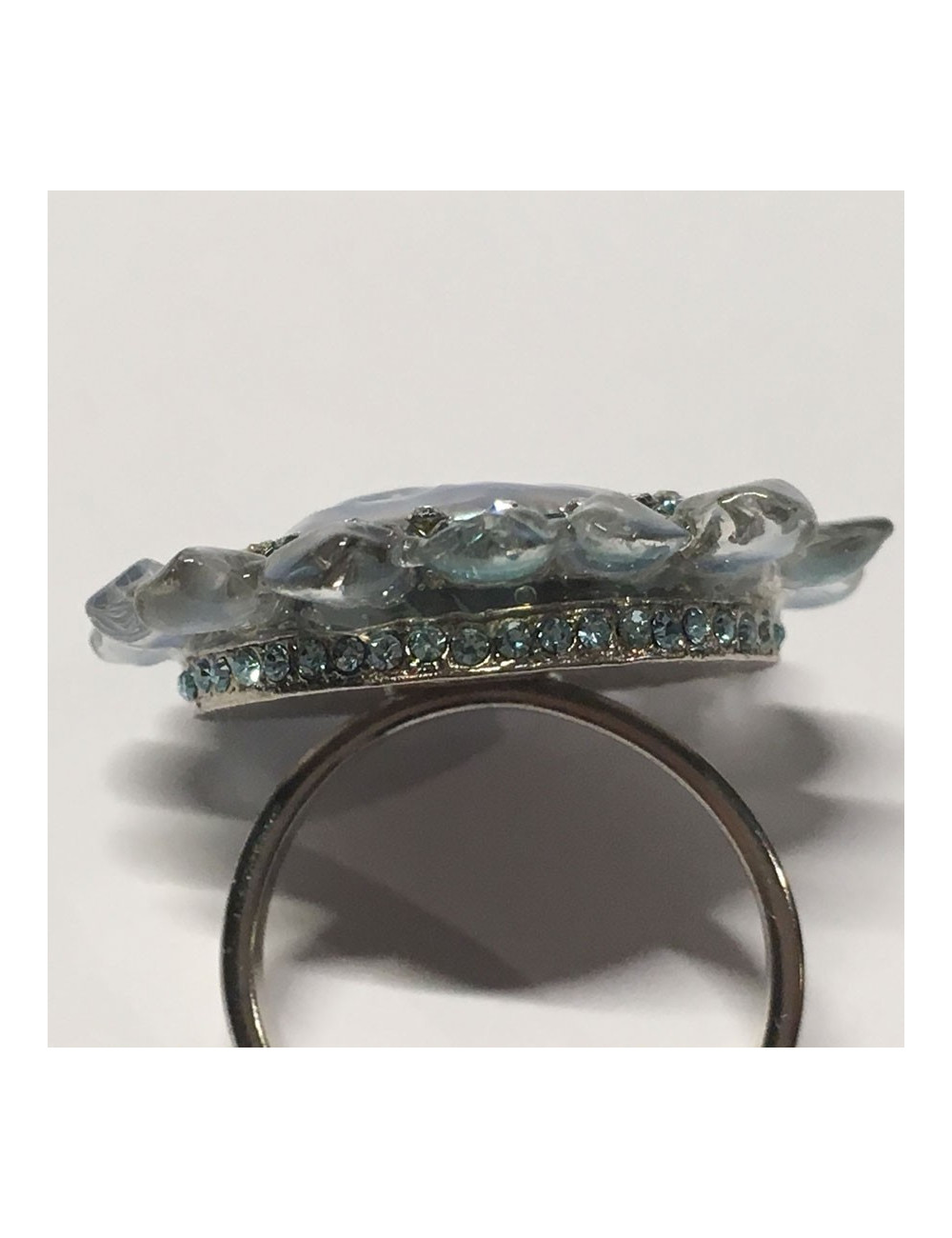 Bague fleur CHANEL haute couture pierre bleue et strass bleu