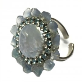 Ring flower CHANEL couture T49 in resin and blue rhinestone flower