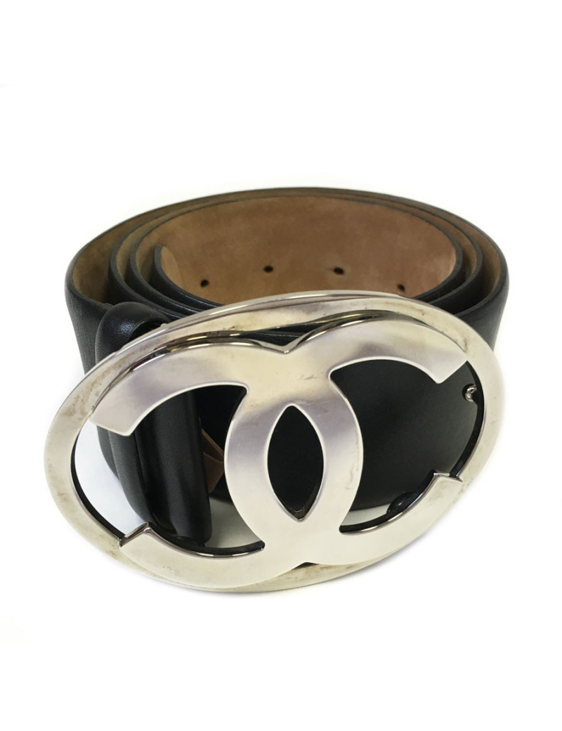 Ceinture CHANEL en cuir noir et boucle CC 