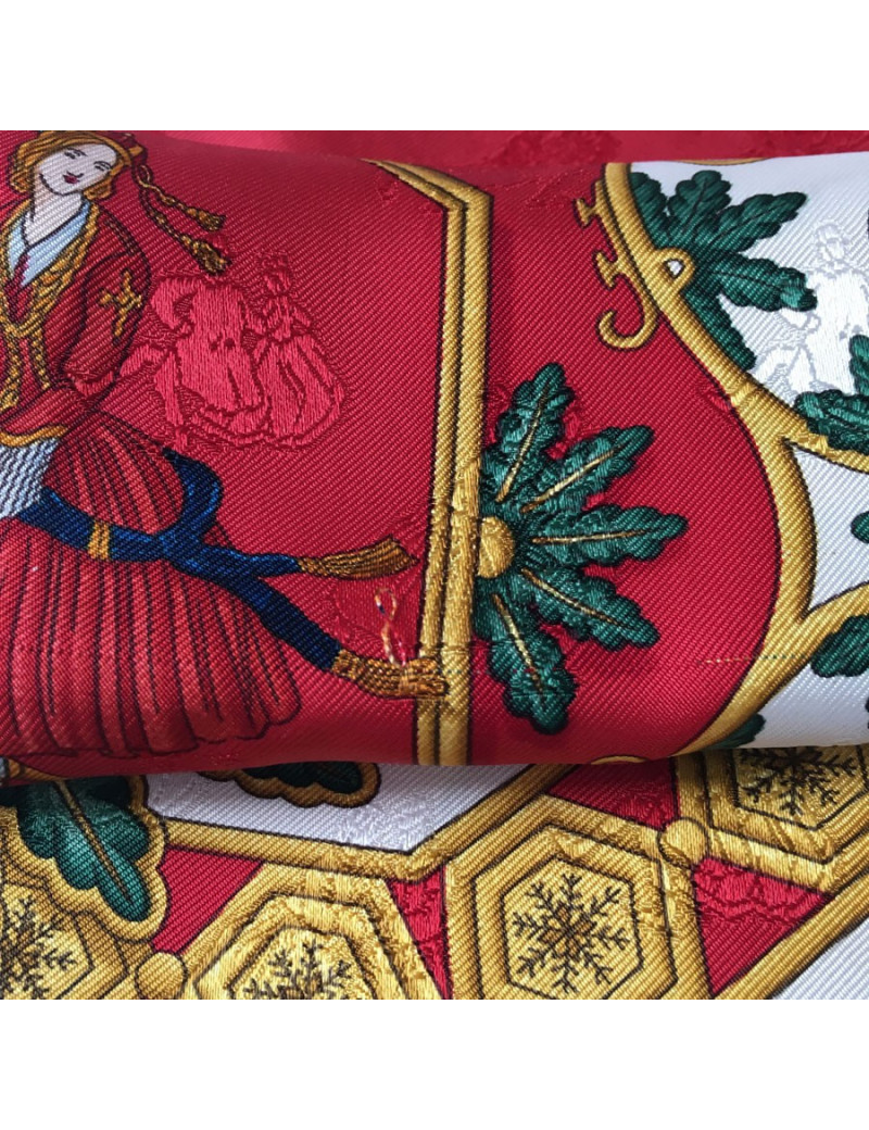 Carré HERMES "Joies d'hiver" en soie