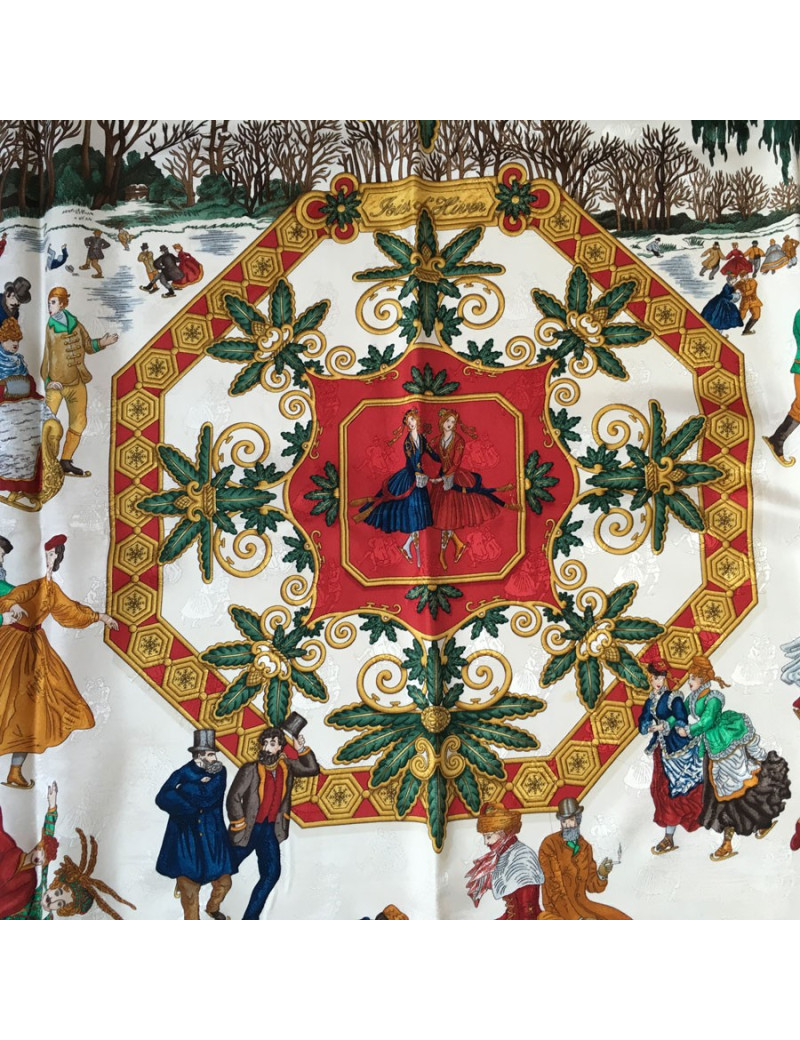 Carré HERMES "Joies d'hiver" en soie