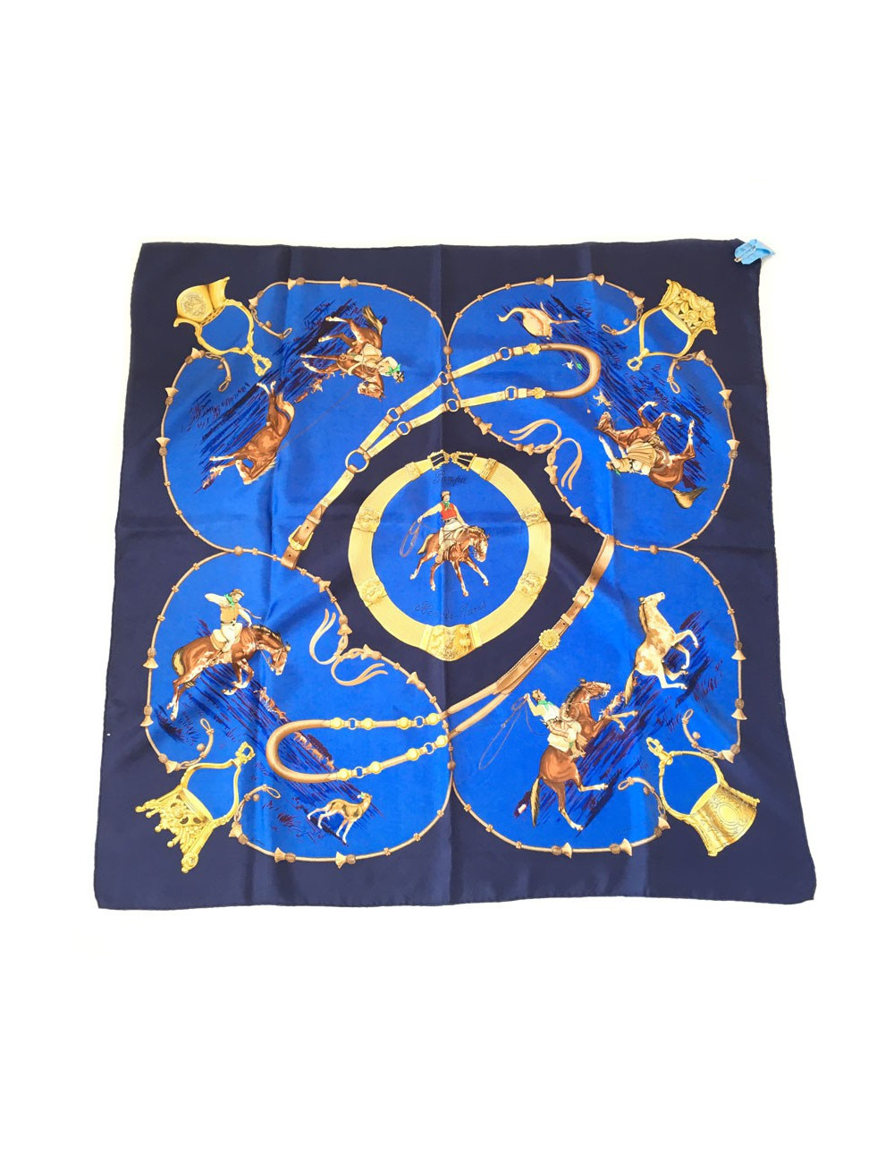 Carré HERMES "Pampa" en soie bleue nuit