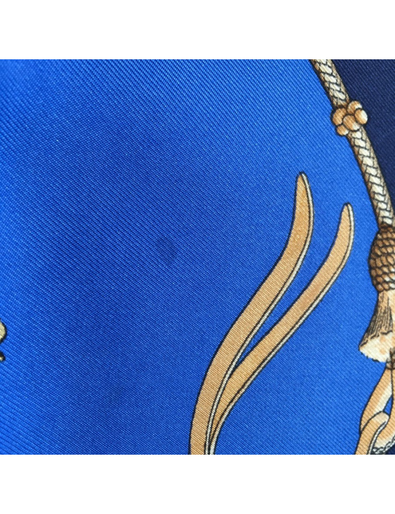 Carré HERMES "Pampa" en soie bleue nuit