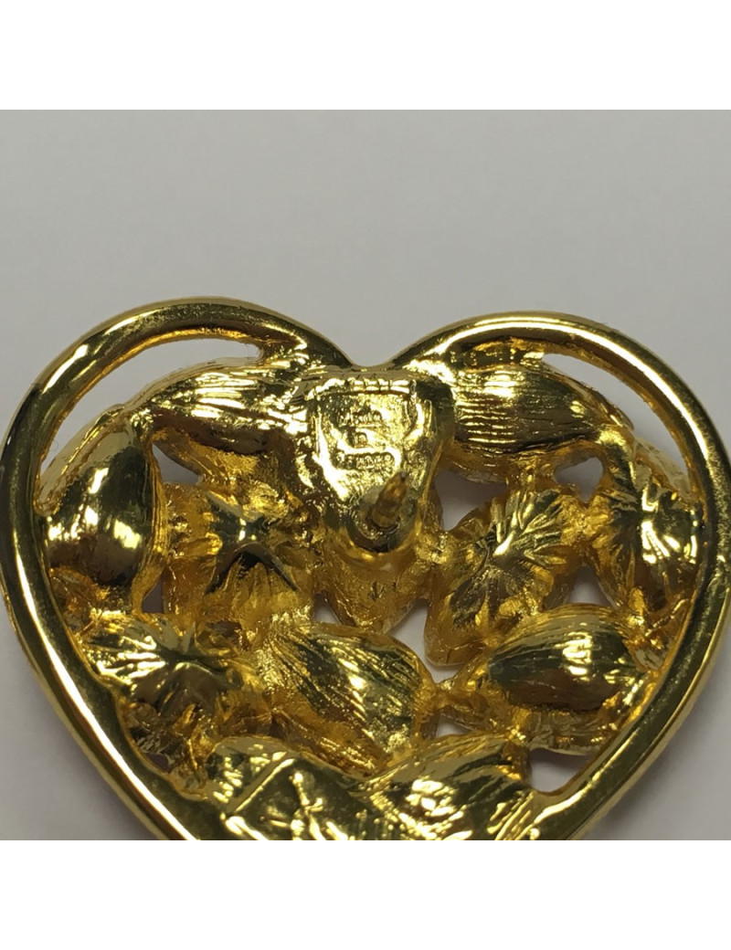 YVES SAINT LAURENT heart pin in giled metal and corlored small resin
