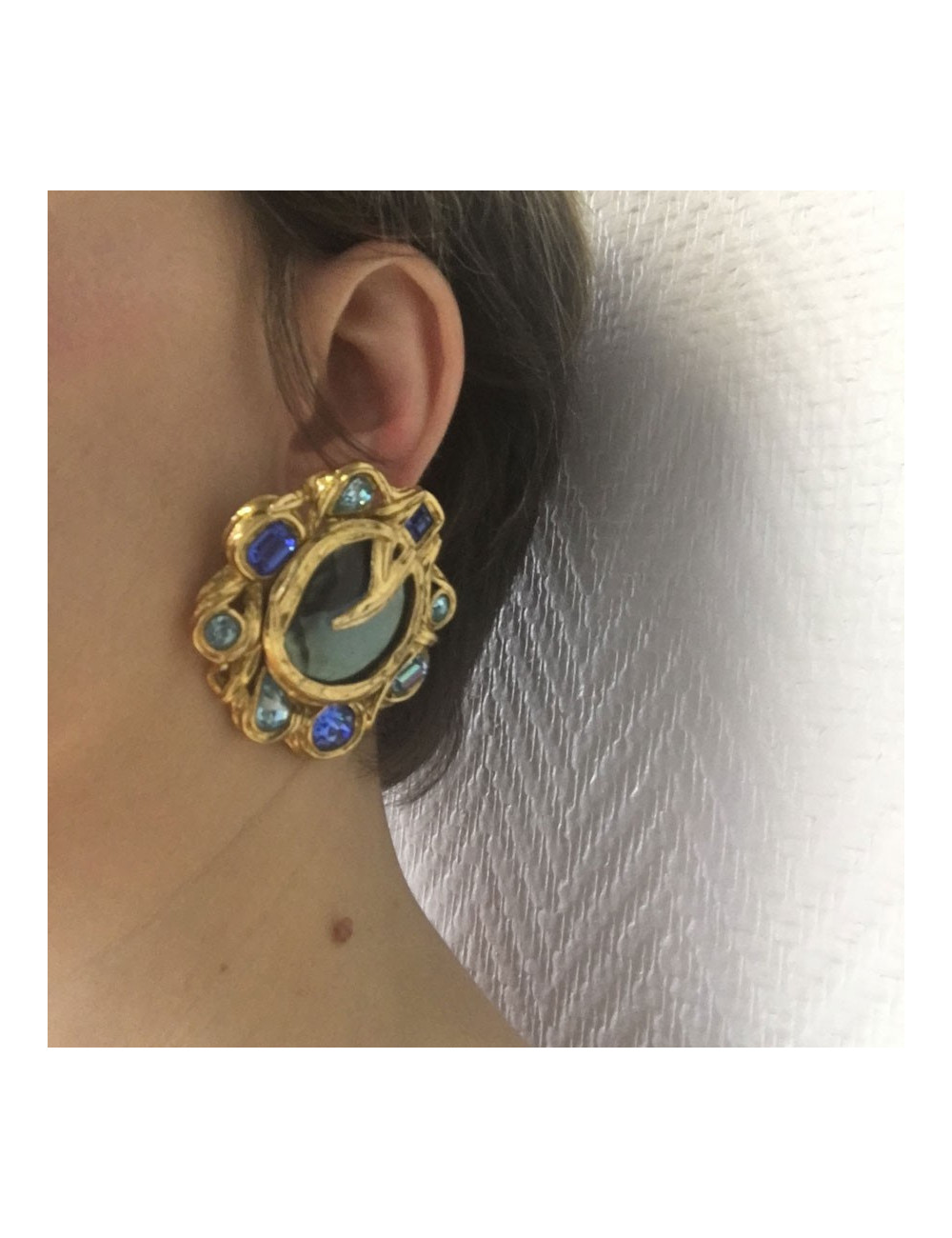 Great clips of ear YVES SAINT LAURENT collector