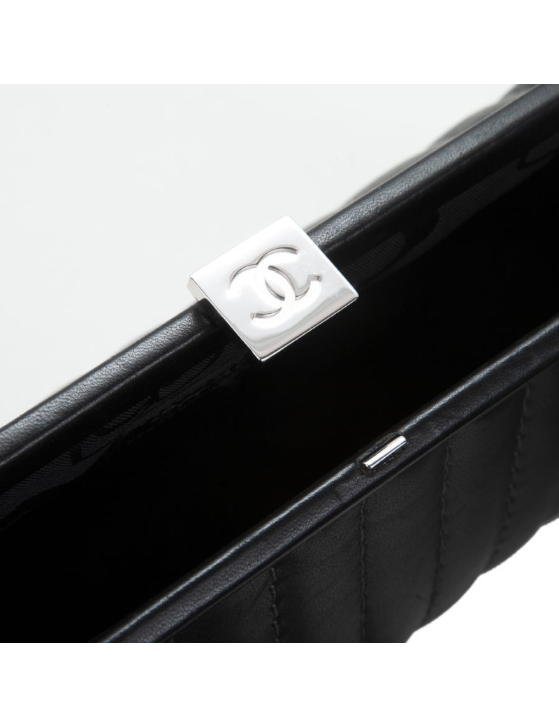 Pochette CHANEL cuir d'agneau lisse noir