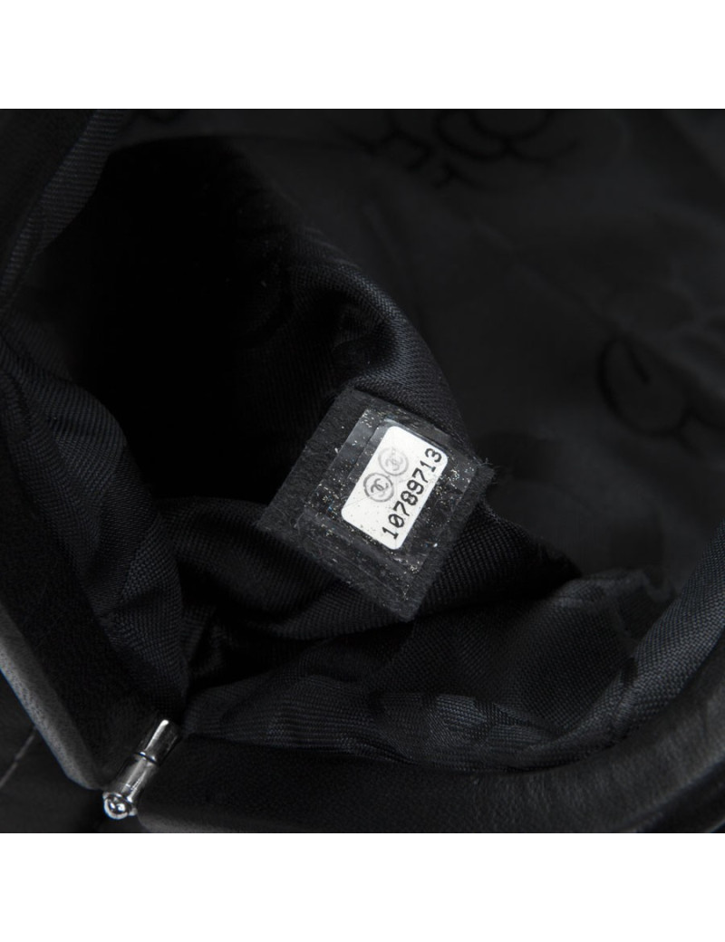Pochette CHANEL cuir d'agneau lisse noir