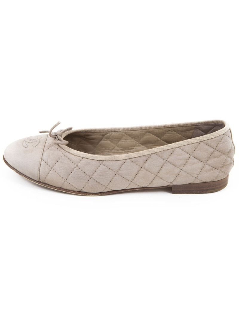 Ballet flats CHANEL T39.5 C beige nubuck leather