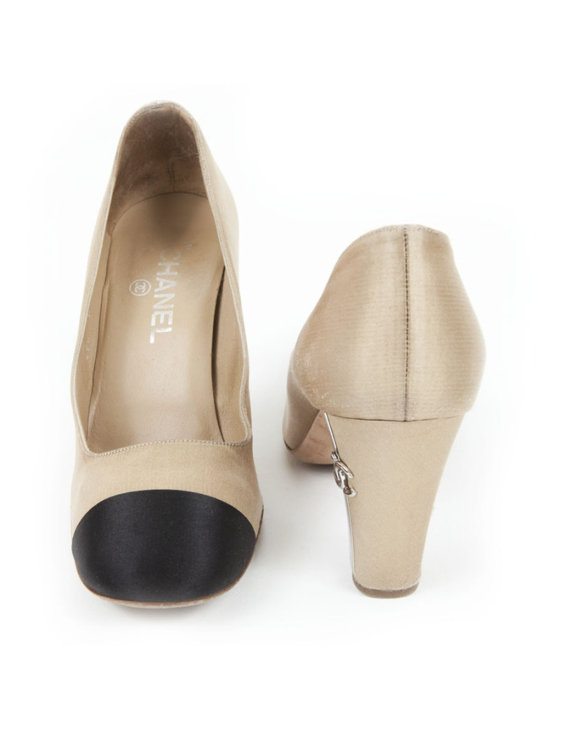 Escarpins CHANEL T39C bicolore satin