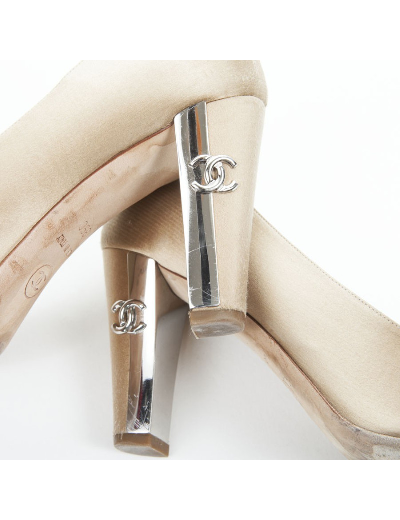 Escarpins CHANEL T39C bicolore satin