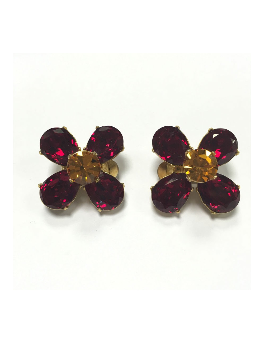 YSL pin and clips of YVES SAINT LAURENT vintage ear ornament