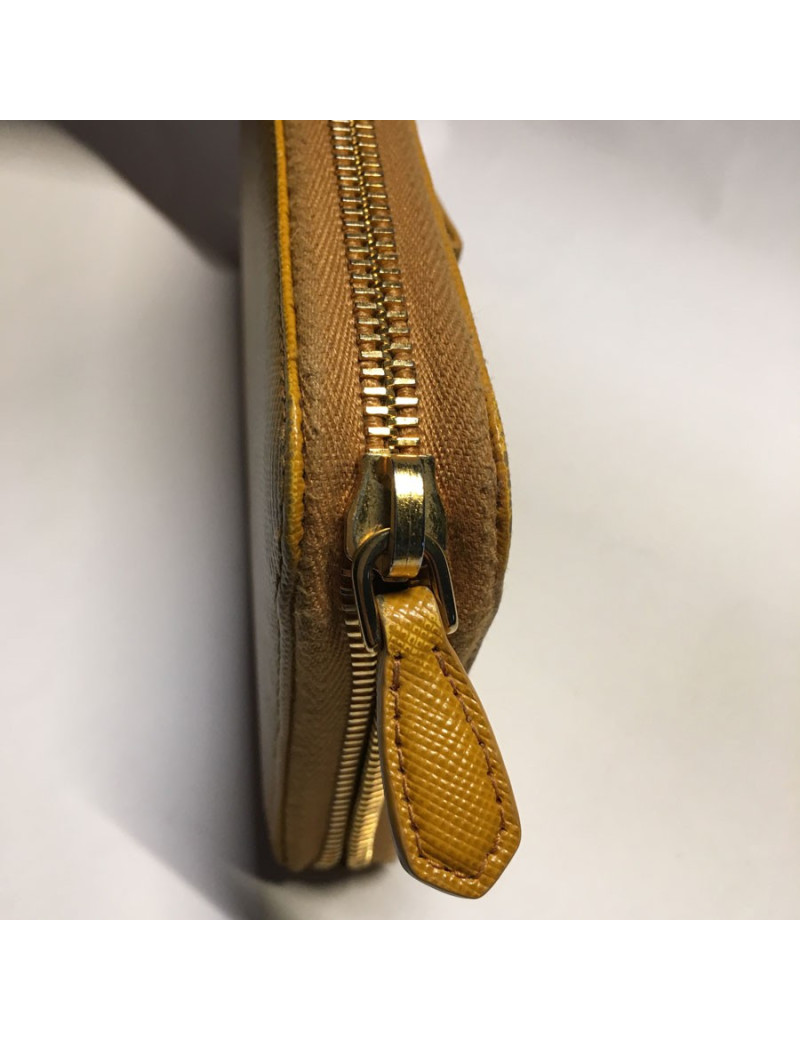 XXX Portefeuille PRADA cuir gold