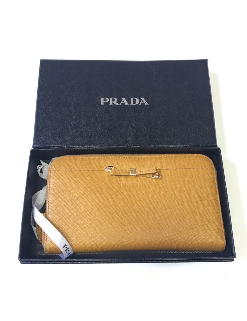 XXX Portefeuille PRADA cuir gold
