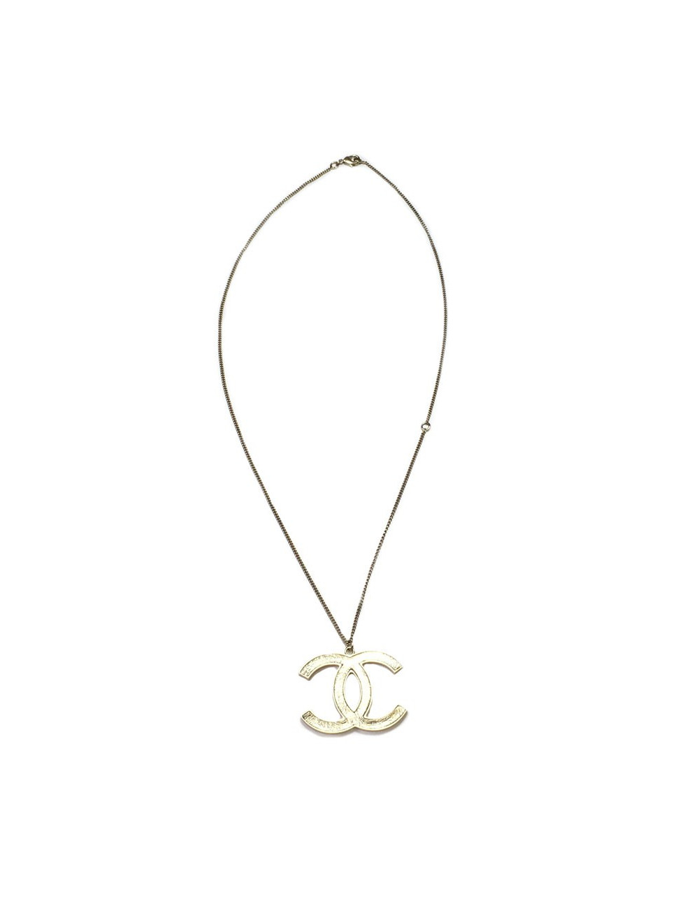 XXX Collier CHANEL "CC" en métal or pâle