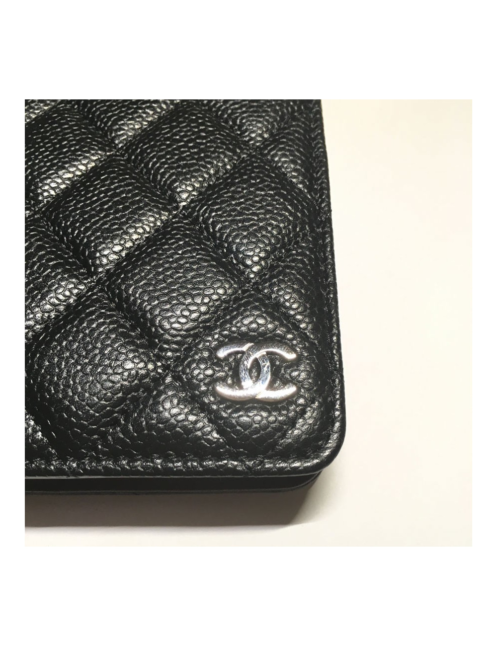 Porte agenda CHANEL en cuir matelassé noir