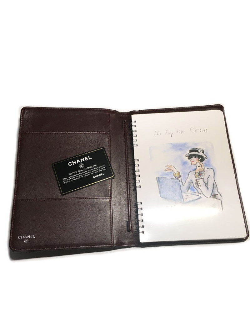Porte agenda CHANEL en cuir matelassé noir