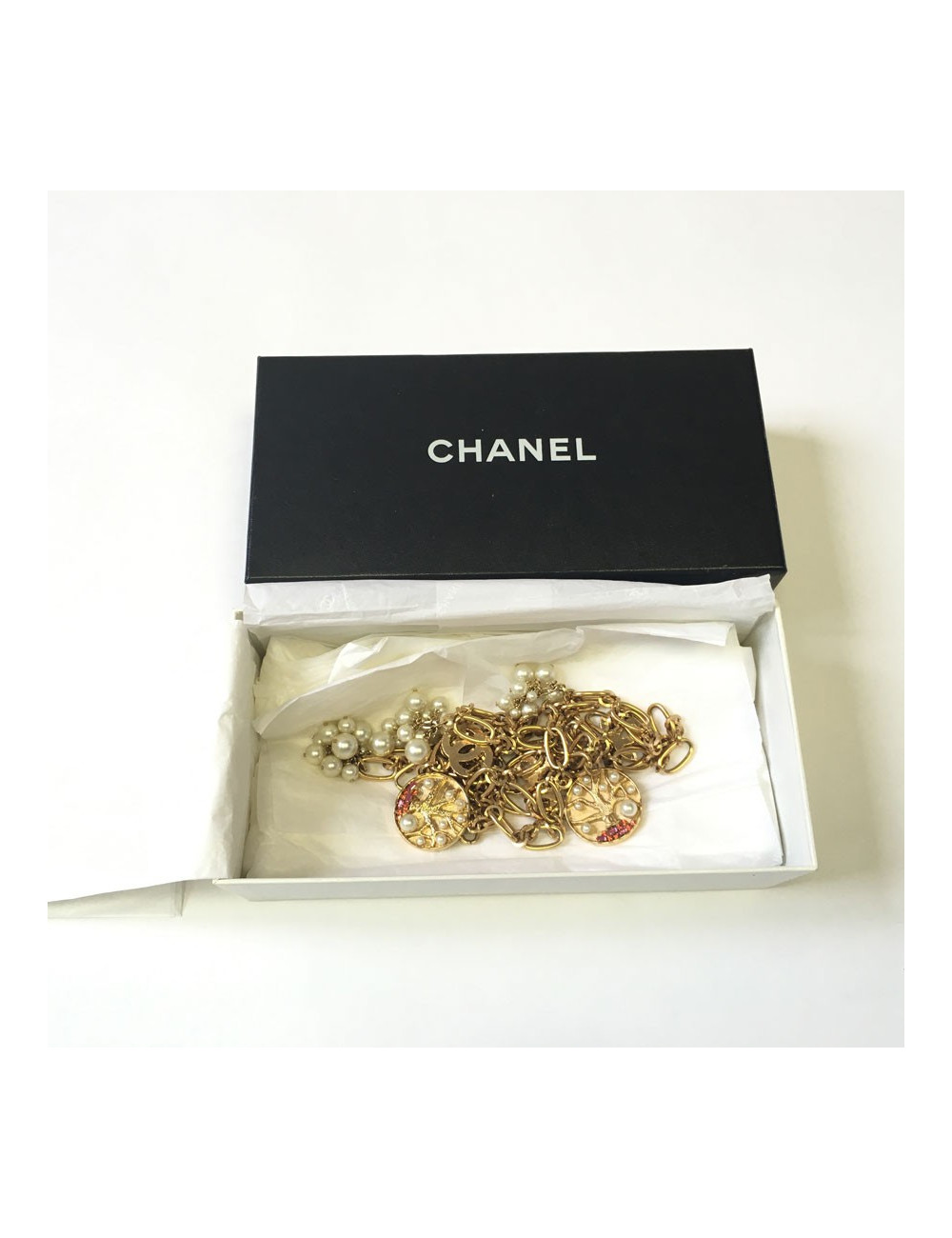 Belt necklace CHANEL golden chain and charms