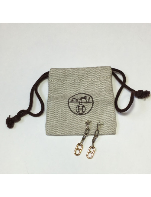 Pending HERMES nails in rose gold and Silver earrings