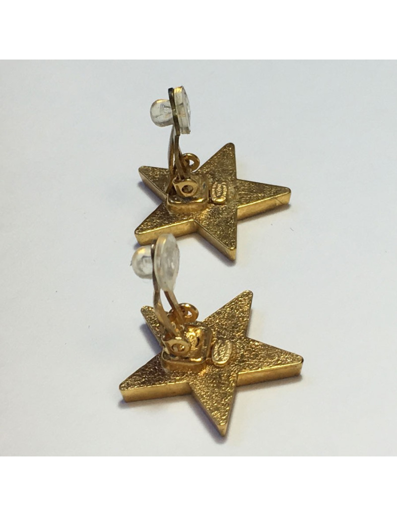 Boucles d'oreille clips "étoiles" CHANEL en émail  corail