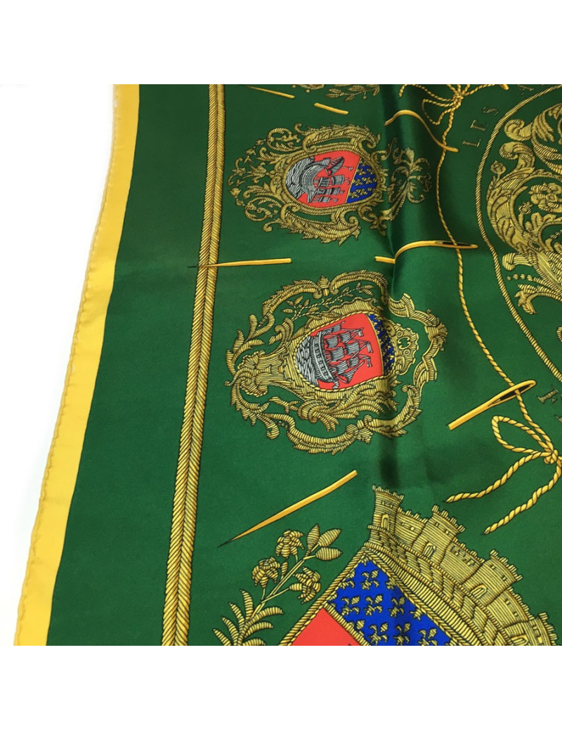 Carré HERMES "Les armes de Paris" en soie vert