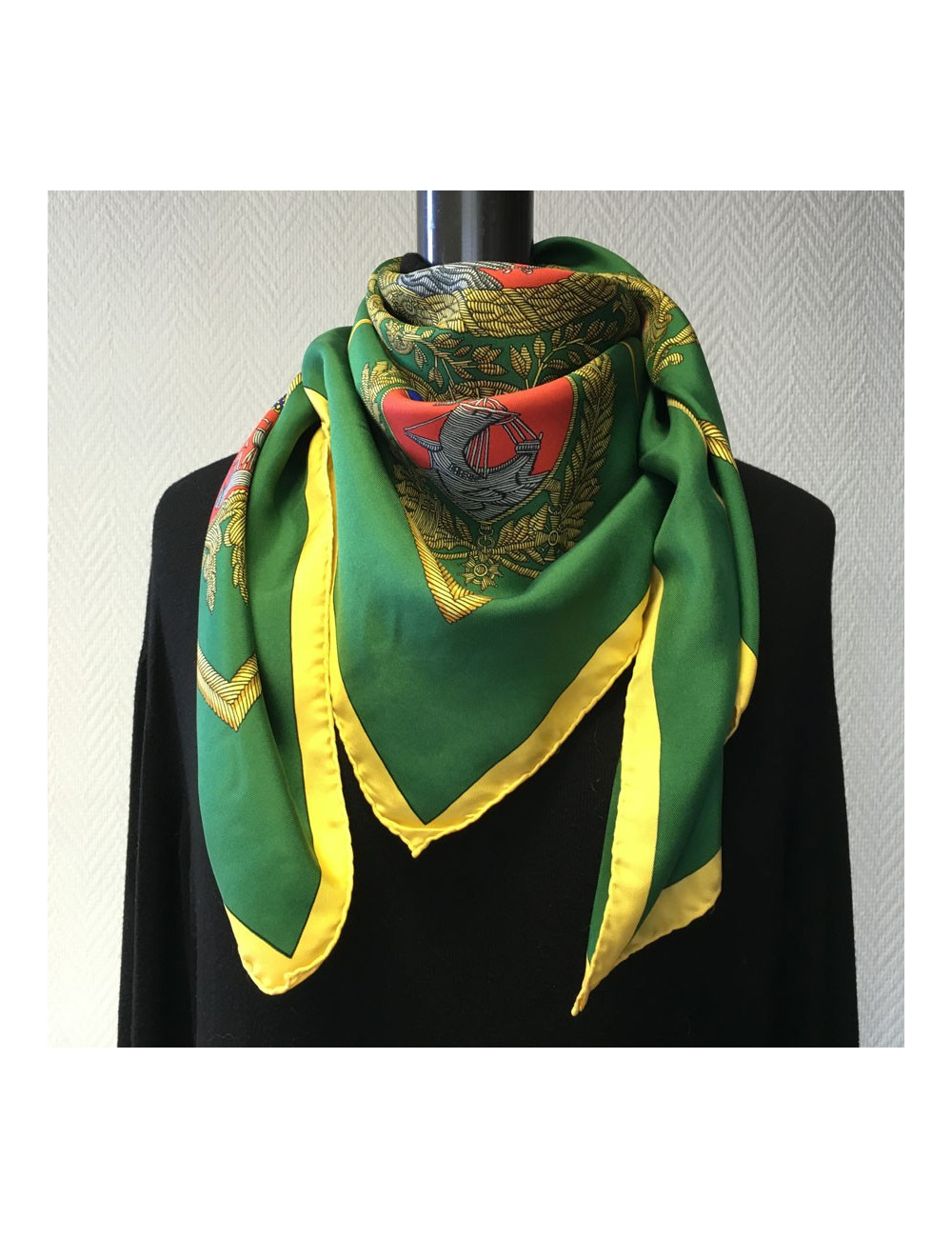 Square HERMES 'Arms of Paris' green silk