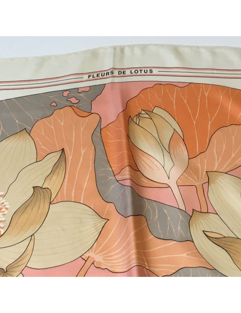 Square HERMES "Lotus flowers" ivory silk