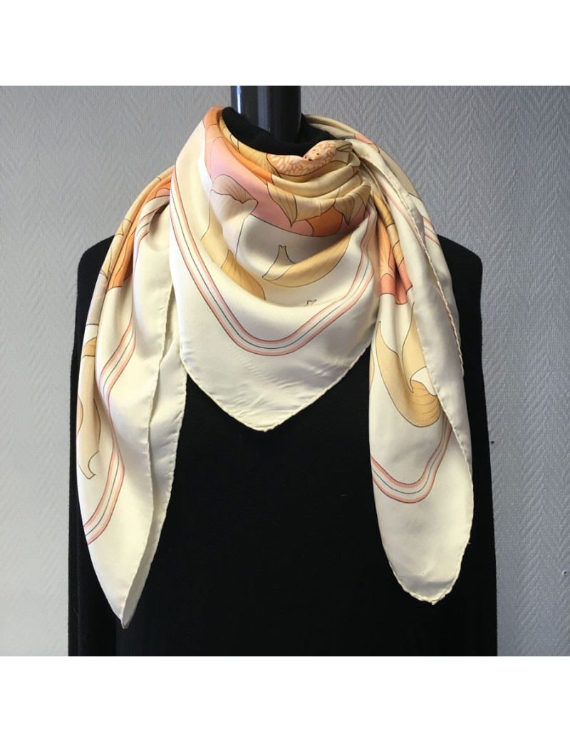 Square HERMES "Lotus flowers" ivory silk