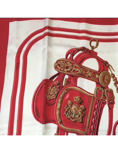 Carré HERMES "Brides de Gala" en soie rouge