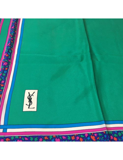 Foulard YVES SAINT LAURENT en soie verte