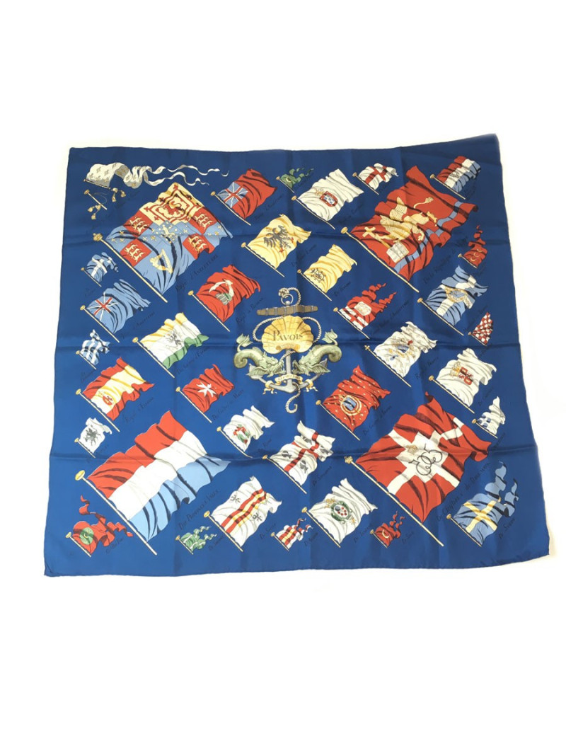 xxx Carré HERMÈS "Pavois" en soie bleu