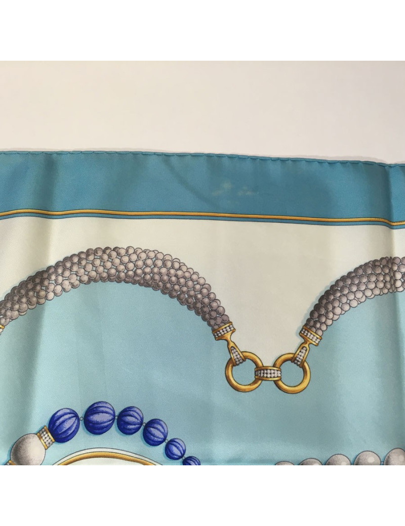 Blue Sky silk "MUST" in CARTIER square