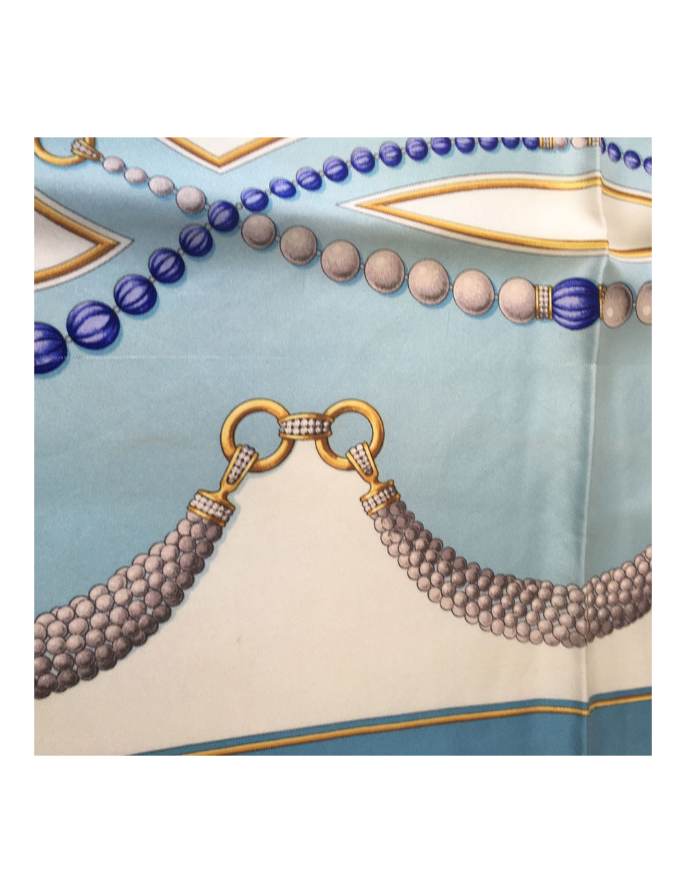 Blue Sky silk "MUST" in CARTIER square