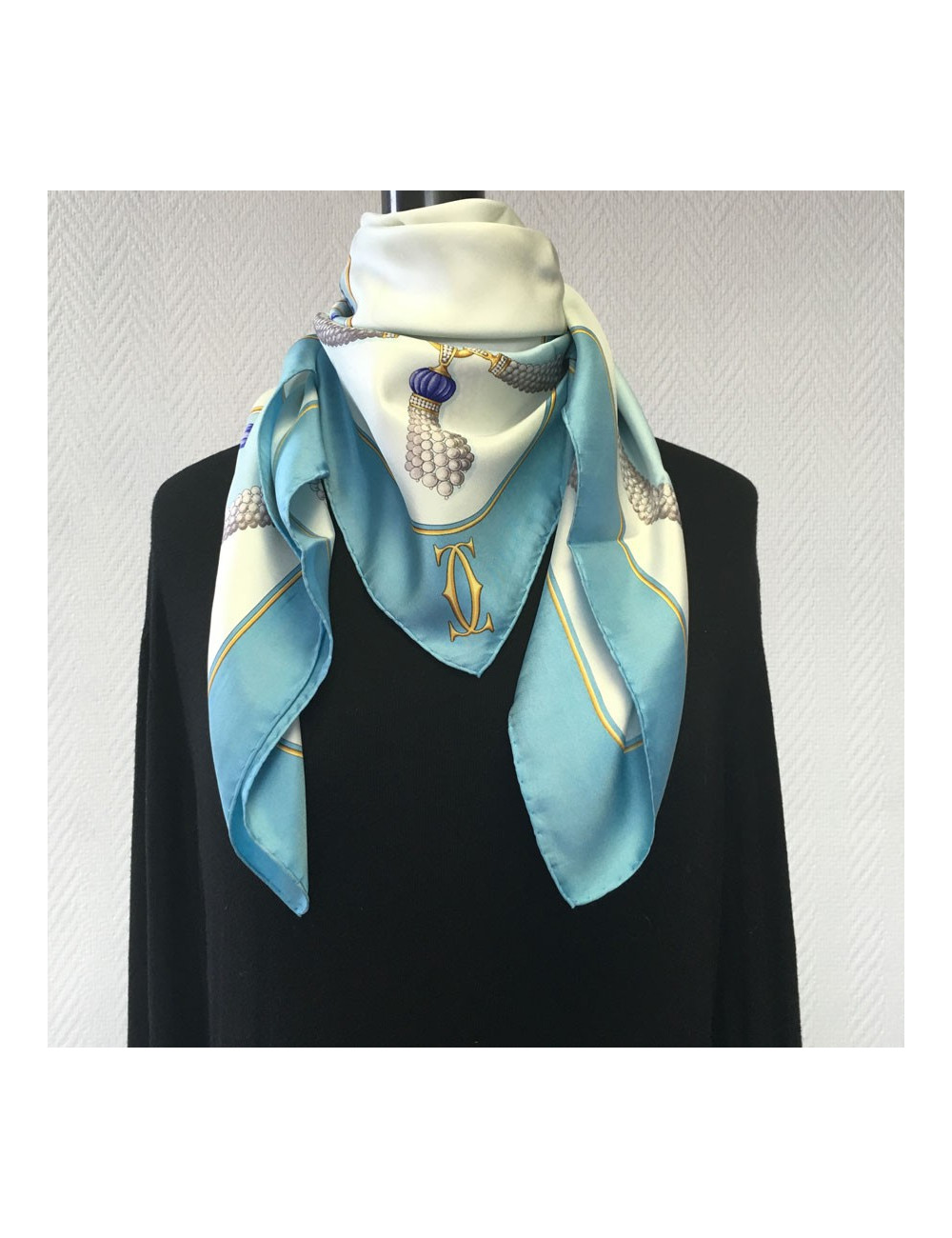 Blue Sky silk "MUST" in CARTIER square