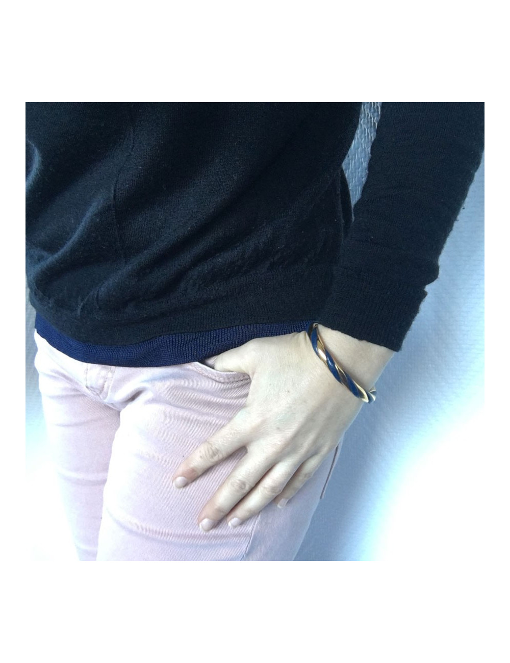 Bracelet torsade HERMES cuir bleu et métal doré