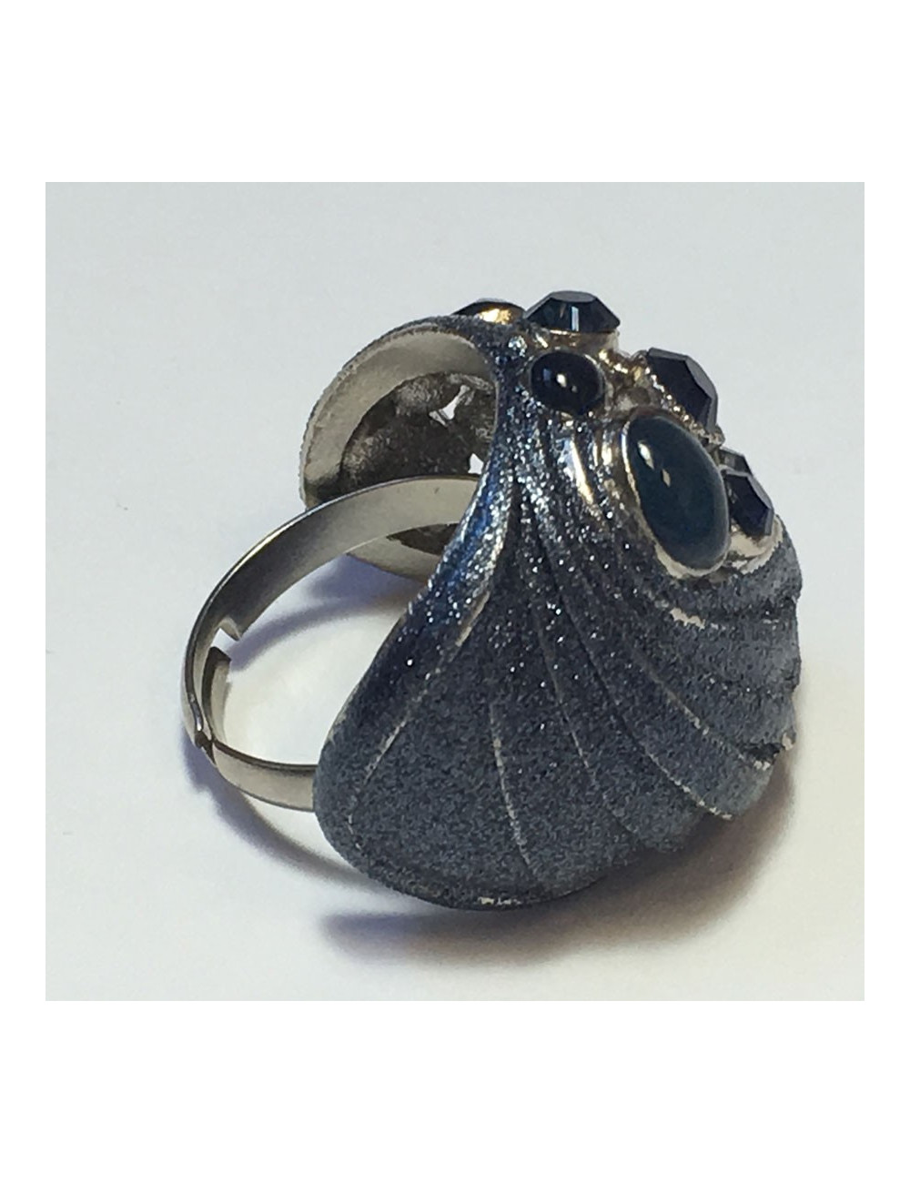 Bague CHANEL haute couture T51 en métal argenté strass et pierres bleues