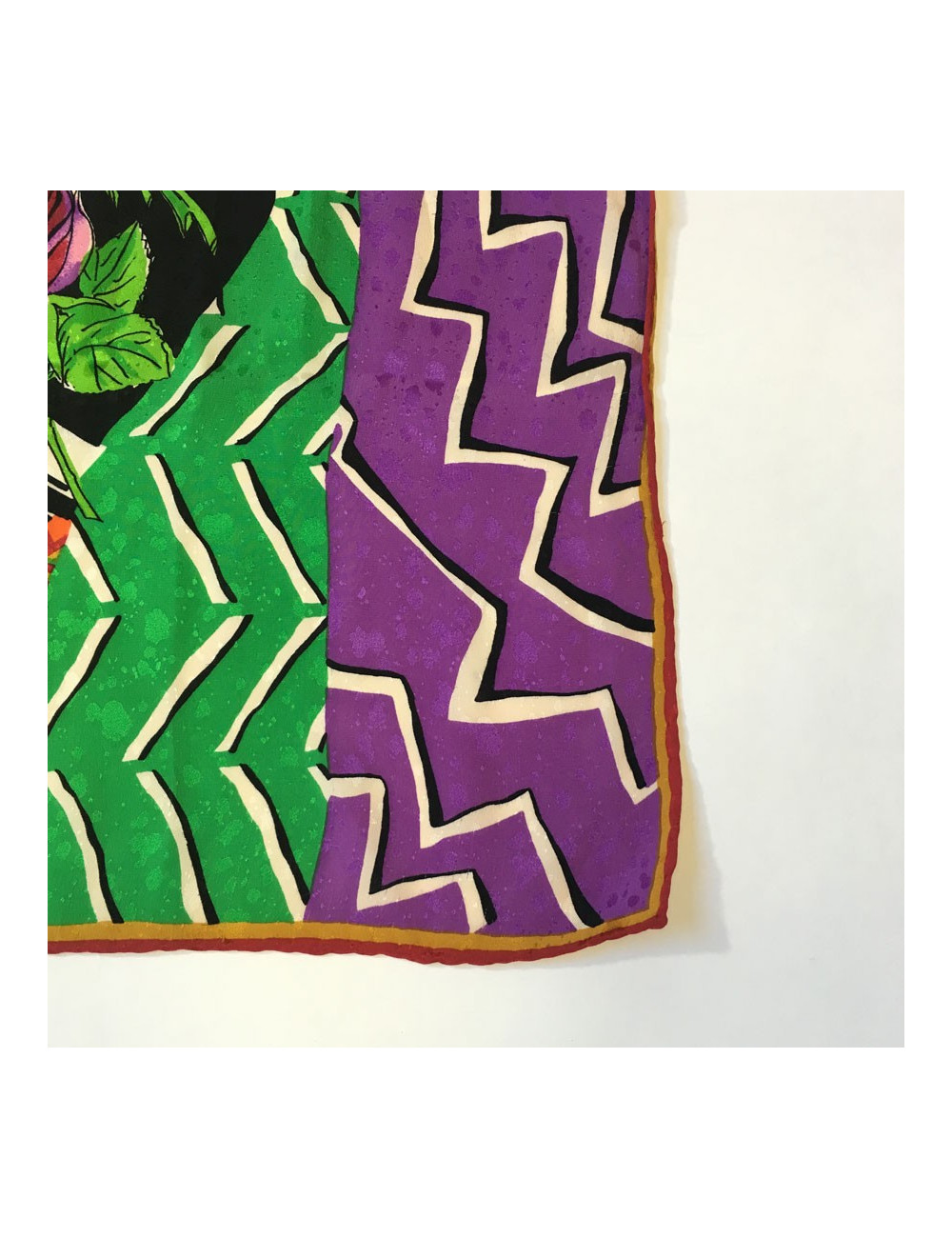 Foulard LOUIS FERAUD en soie vintage