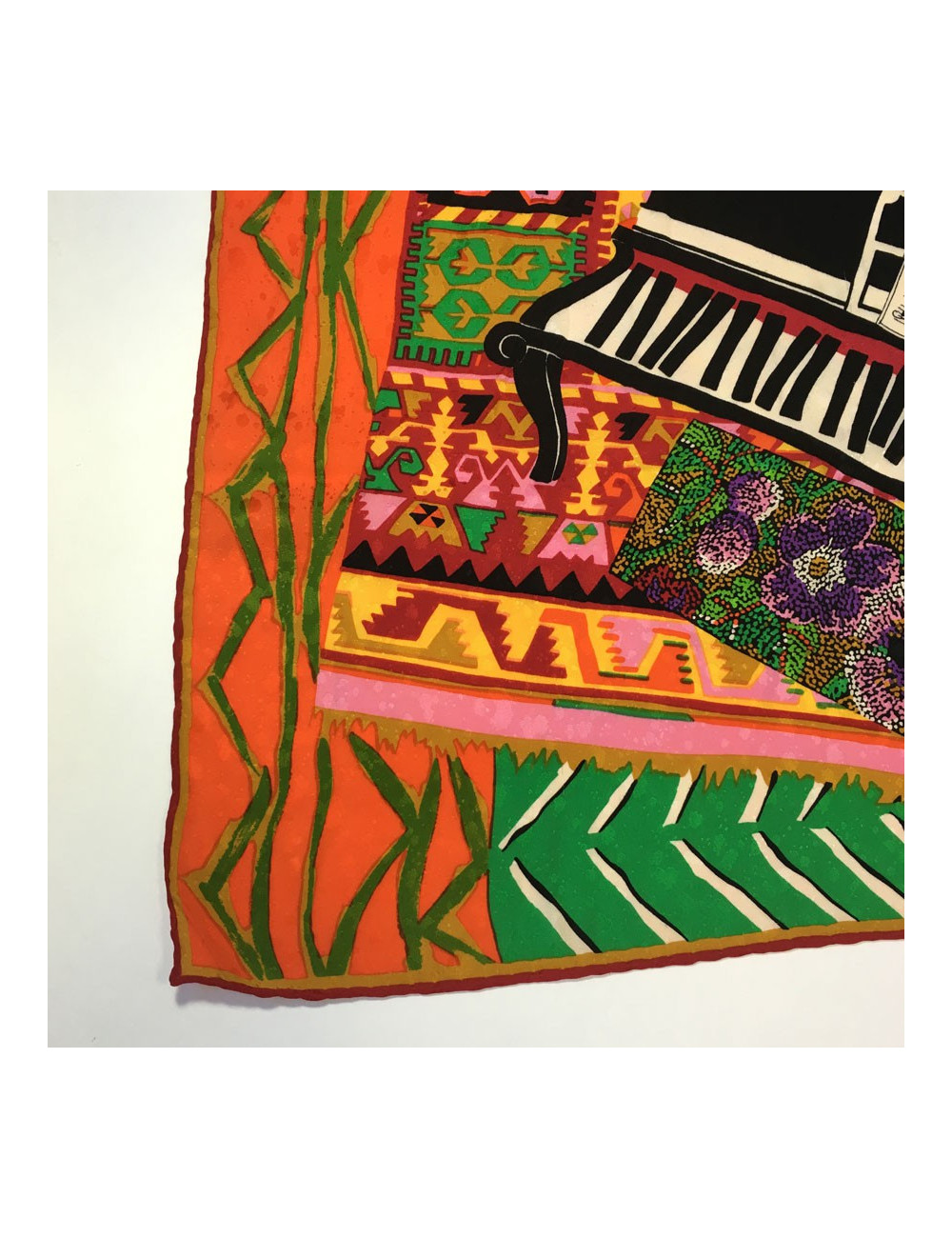 Foulard LOUIS FERAUD en soie vintage