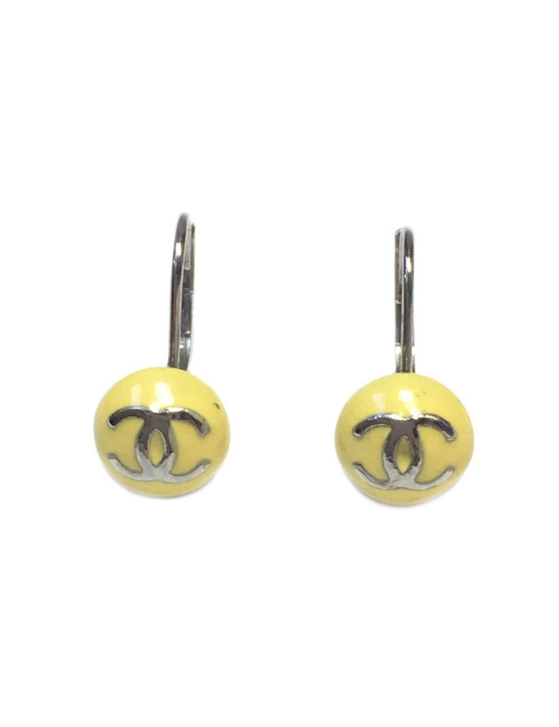 Boucles d'oreille clous CHANEL émaillées jaune